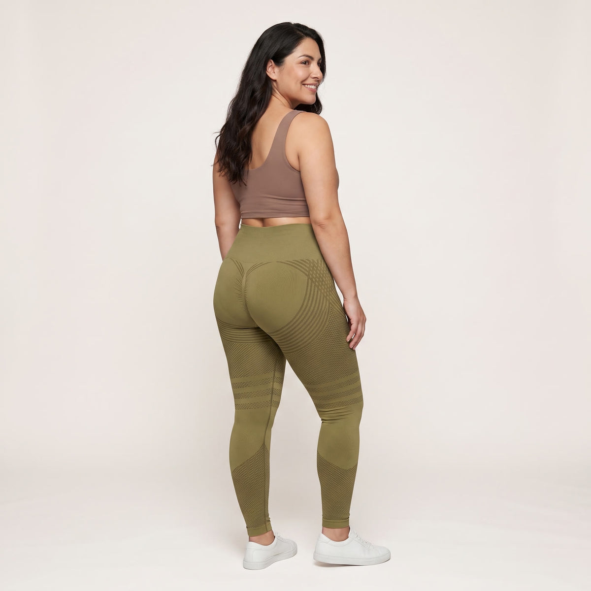 Calzas 3D Lissensa color Verde militar, vista trasera con el tejido 3D en relieve